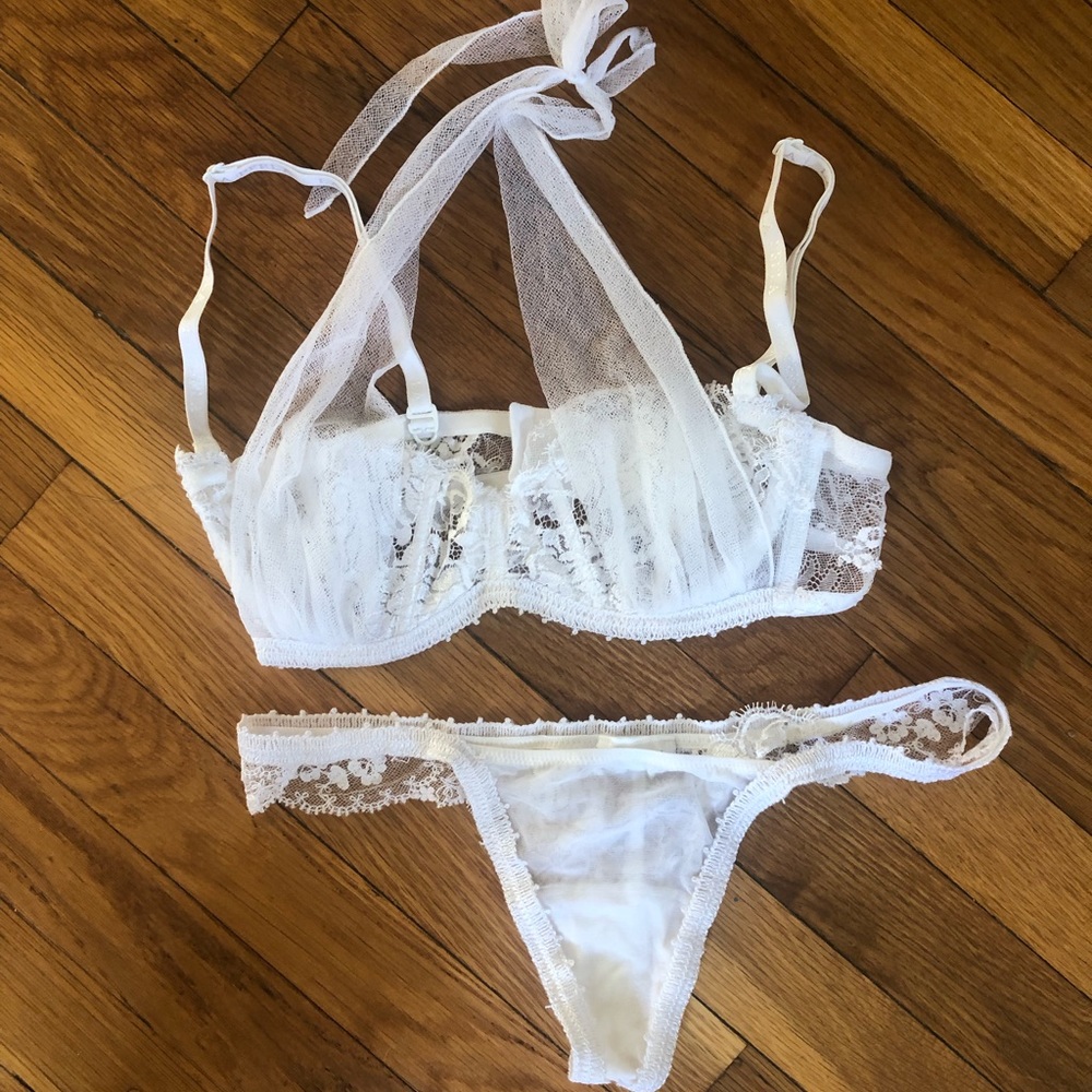 La Perla bridal white bra size B2, thong size 1 and thigh highs!
